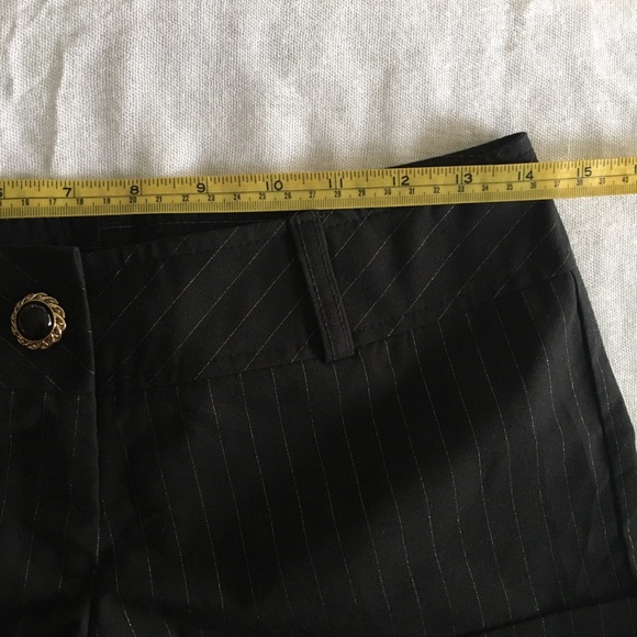 Black cuffed dressy shorts - small - Picture 8 of 8